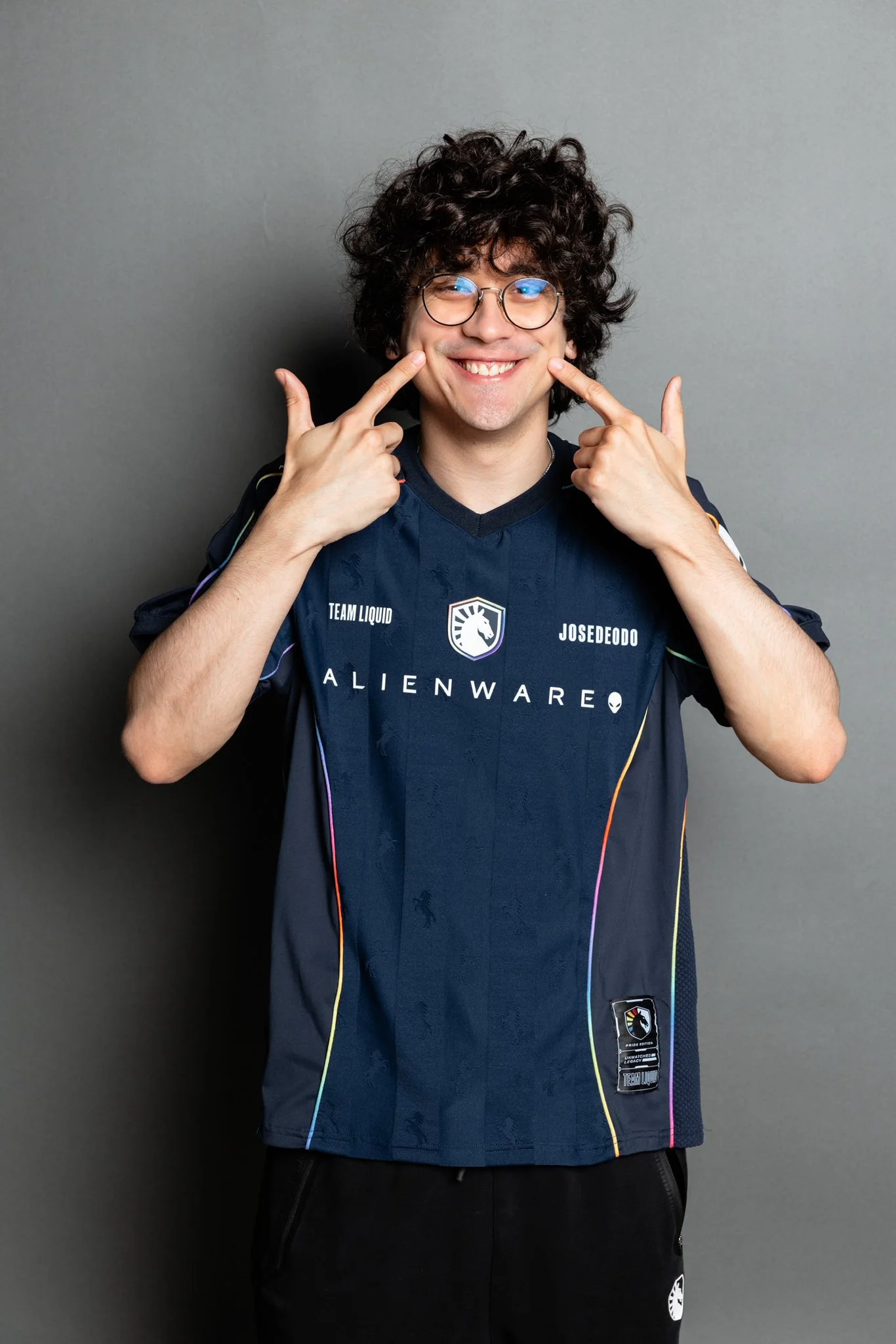 Josedeodo sonriendo con la camiseta de Team Liquid